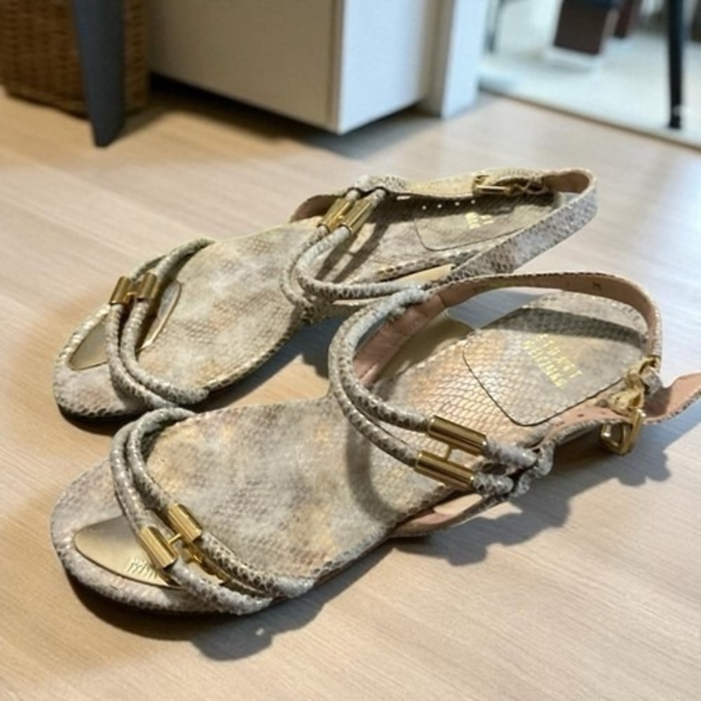 Stuart‎ Weitzman Rolldown Lead Serpent Snake Print Flat Sandals Women 7M Spain